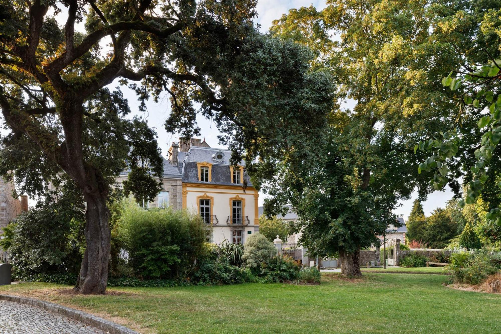 Clos Du Cedre - Chambres D'Hotes D'Exception, Luxury B&B A Dinan Eksteriør billede