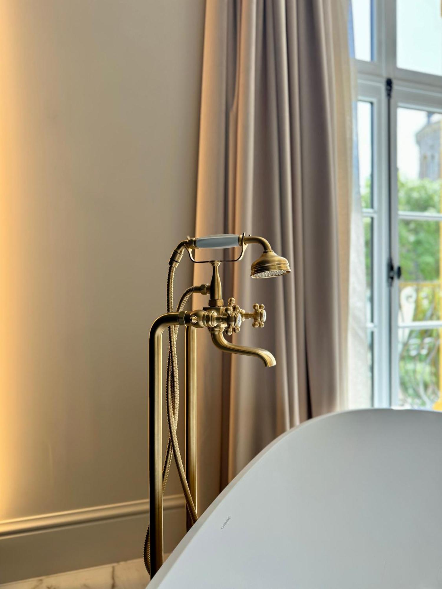 Clos Du Cedre - Chambres D'Hotes D'Exception, Luxury B&B A Dinan Eksteriør billede